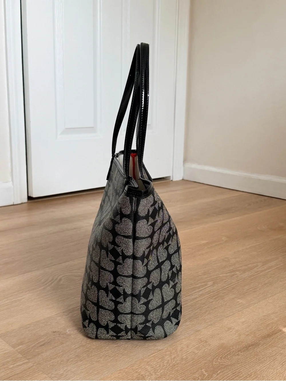 Kate Spade New York Ace of Spades Harmony Tote Black Spade Print Large Beach Bag